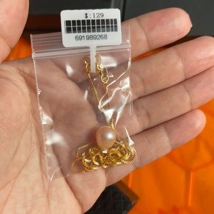 Freshwater Pearl Pendant Necklace